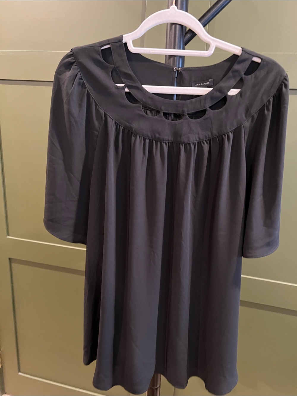 Ann Taylor Black Cutout Yoke Short Sleeve Blouse